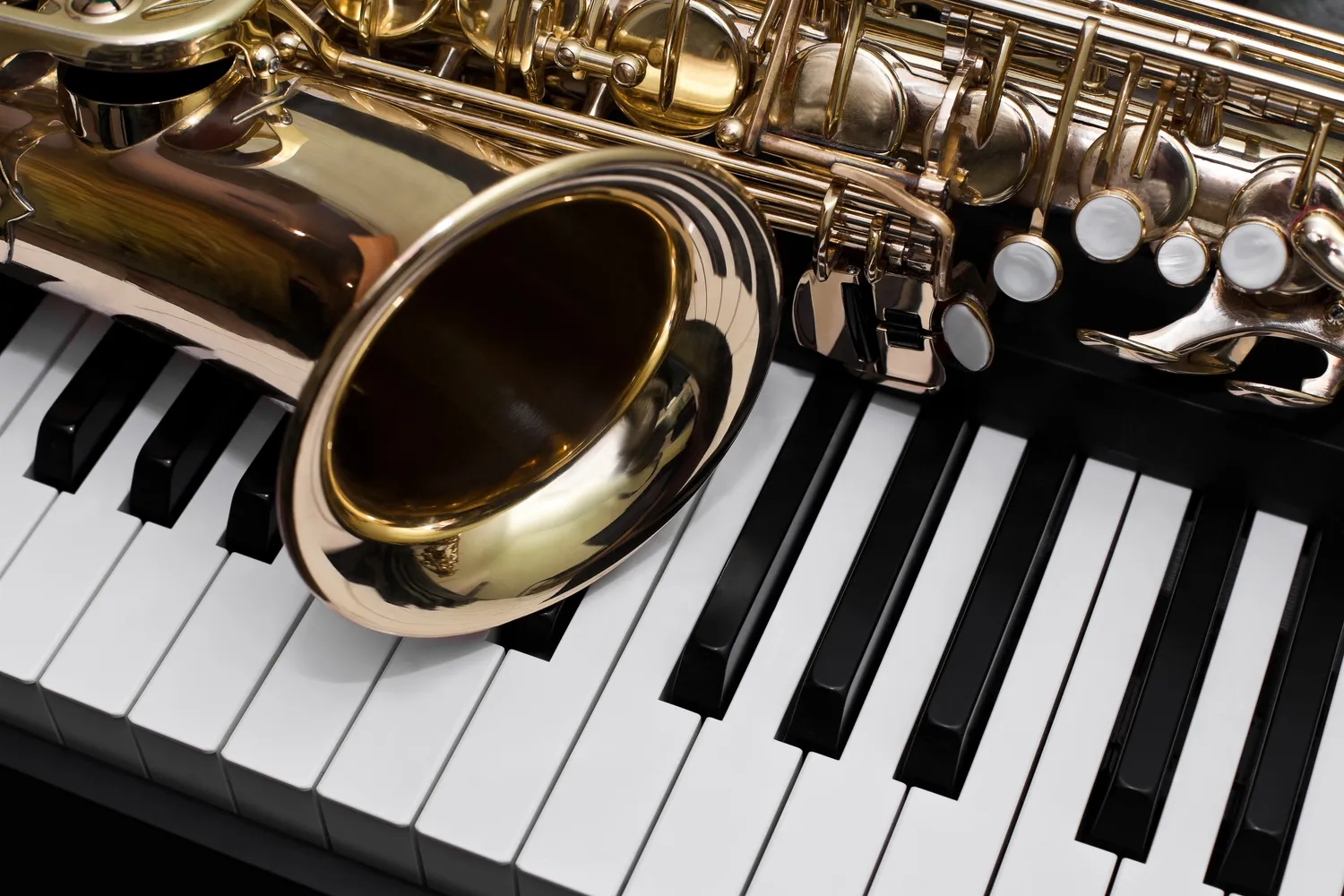 Saksofon altowy jak grać?